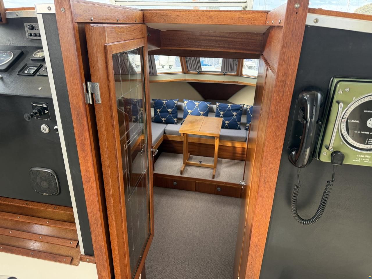 Coronet 27