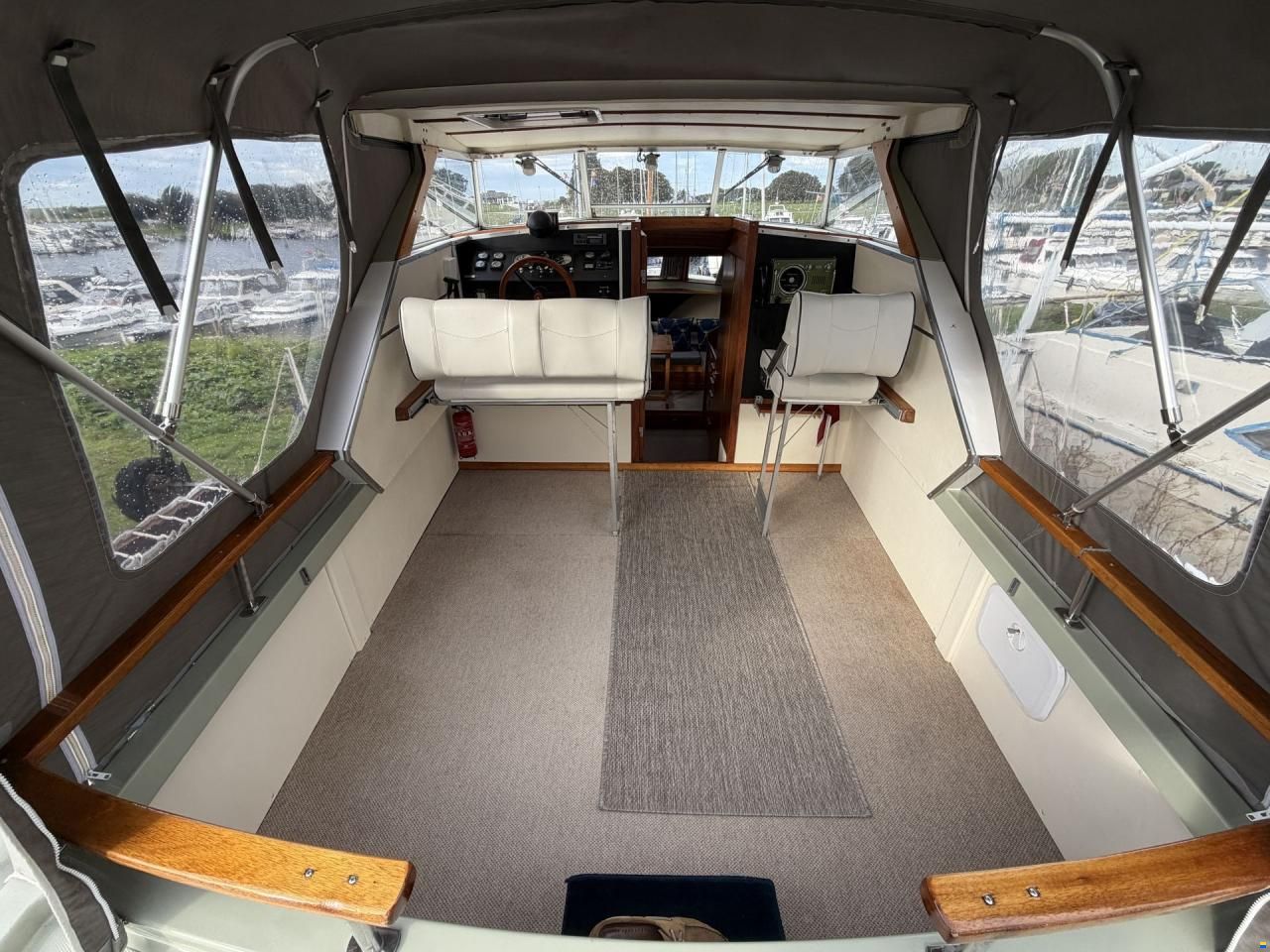Coronet 27
