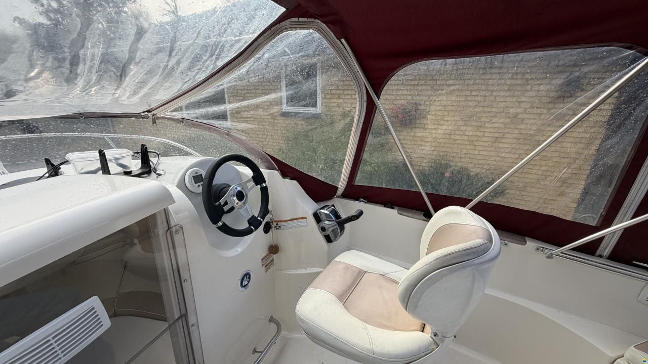 Quicksilver 470