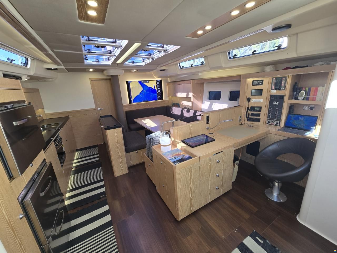 Hanse 575