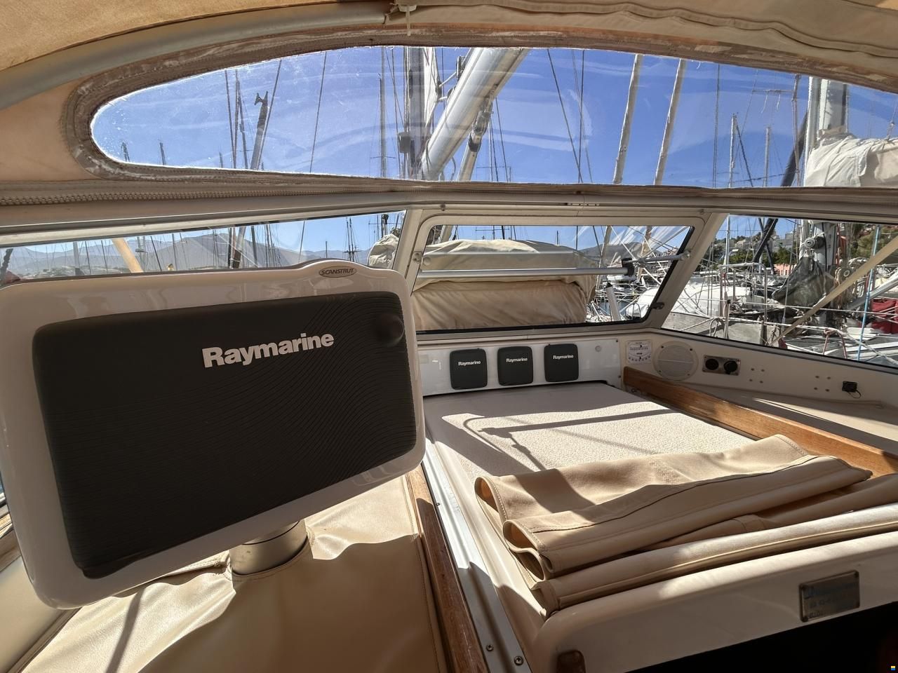 Hallberg-Rassy HR 42F MK II