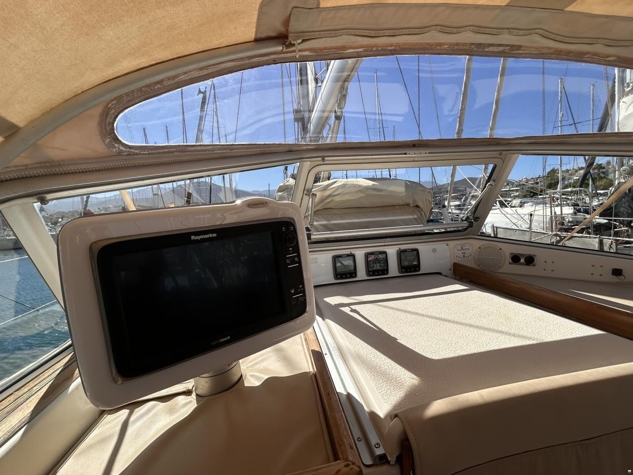 Hallberg-Rassy HR 42F MK II