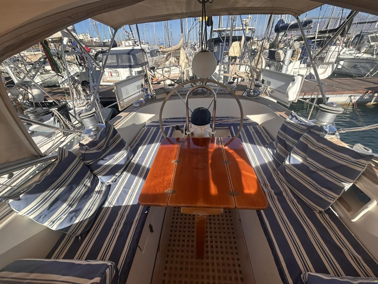 Hallberg-Rassy HR 42F MK II