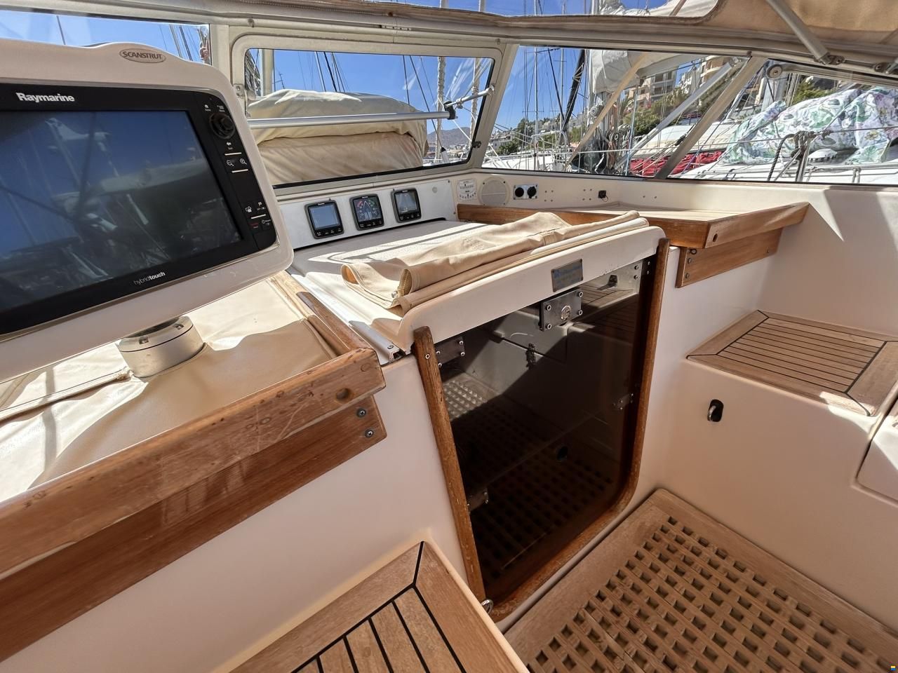 Hallberg-Rassy HR 42F MK II