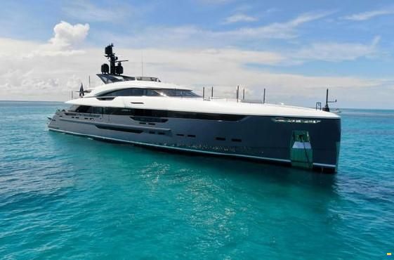Rossinavi Custom 205 ft 2018