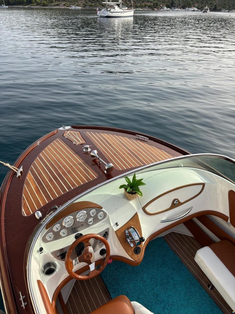 Riva Replica