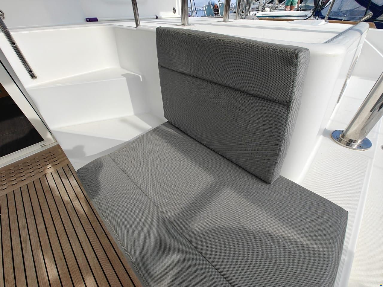 Lagoon 39