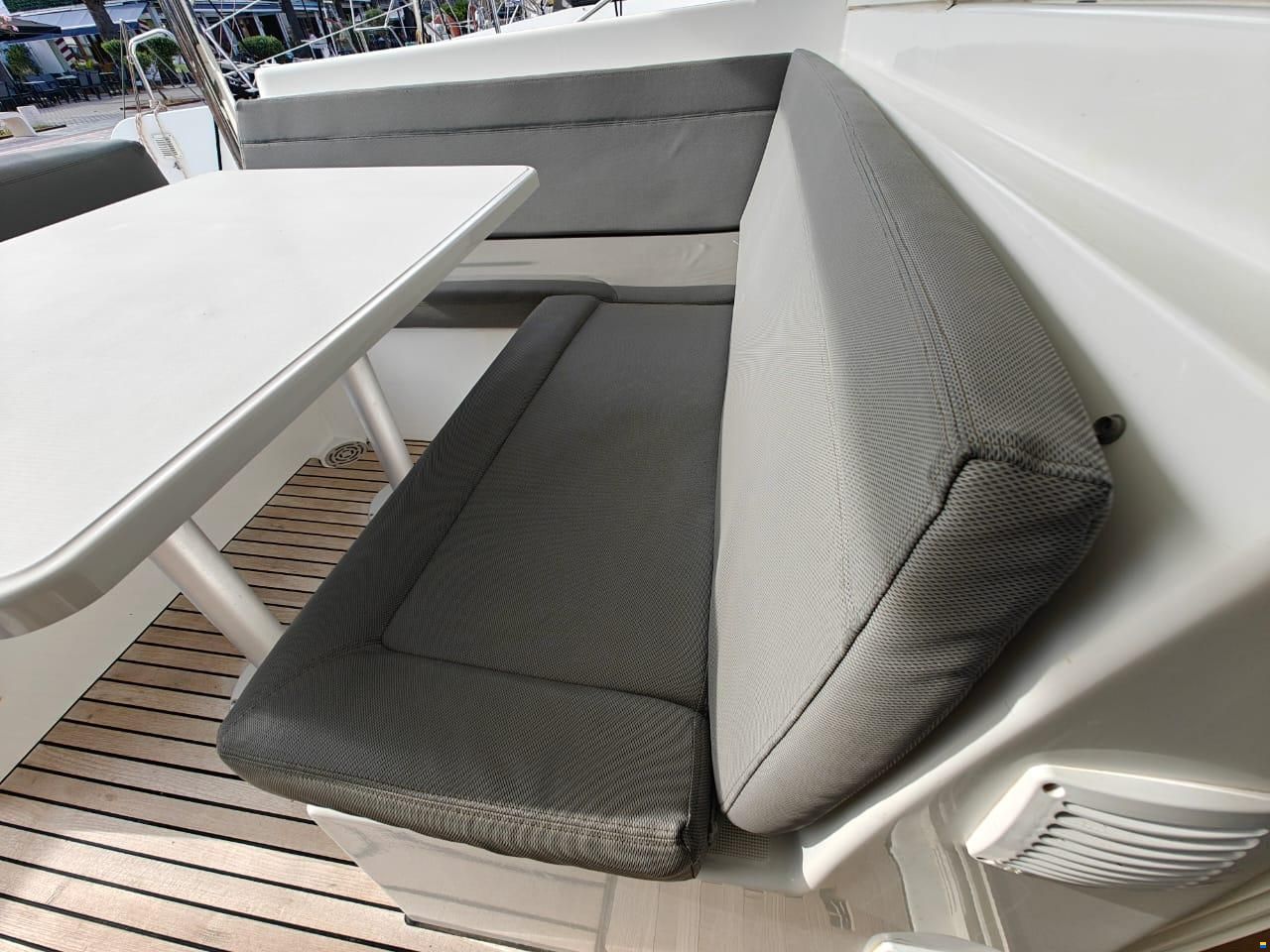 Lagoon 39