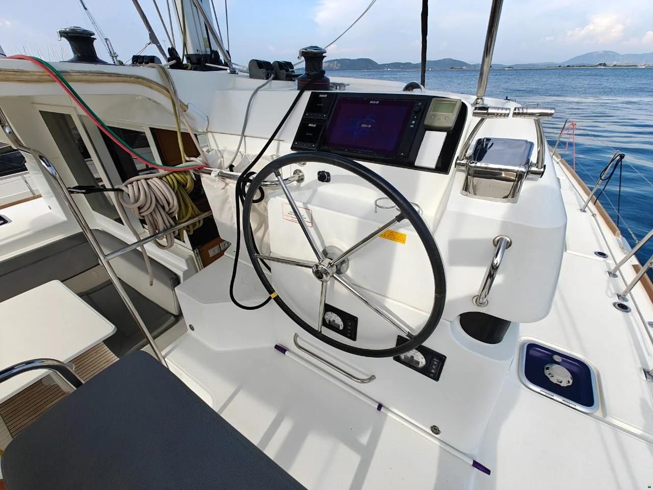 Lagoon 39