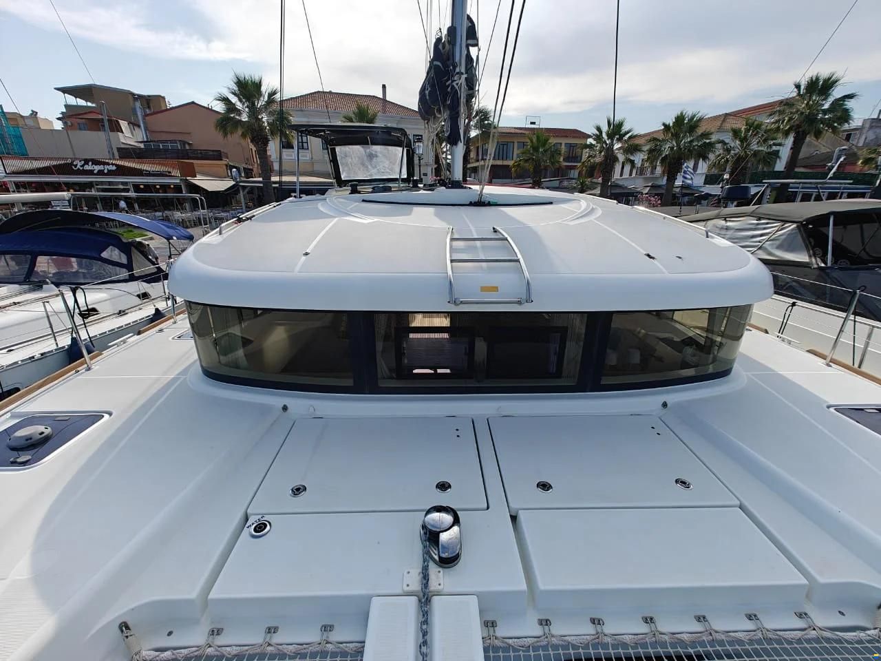 Lagoon 39