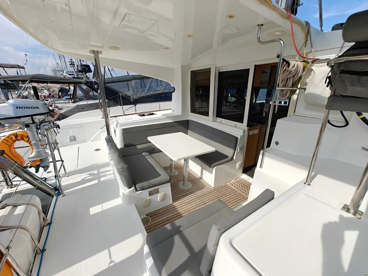 Lagoon 39