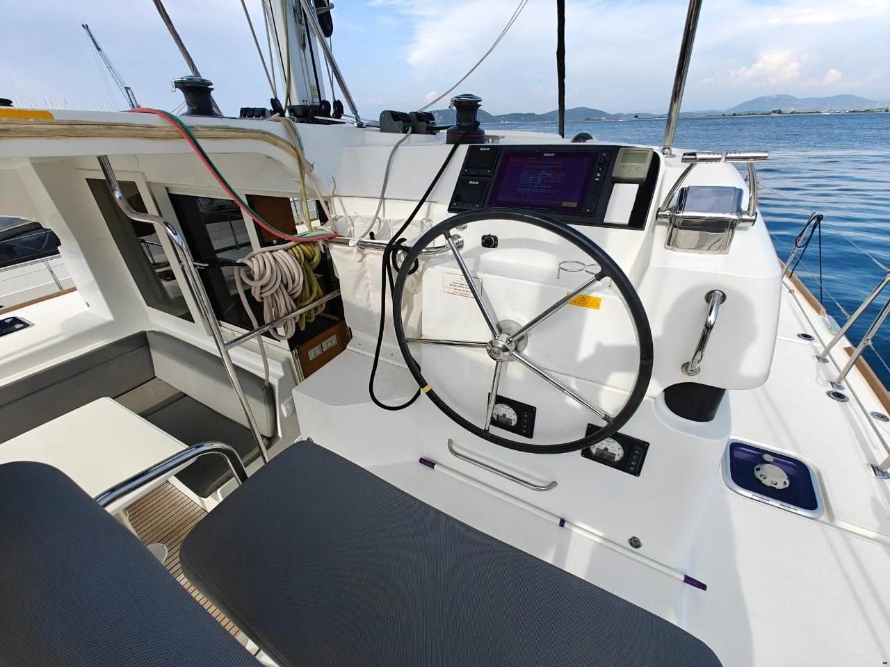 Lagoon 39
