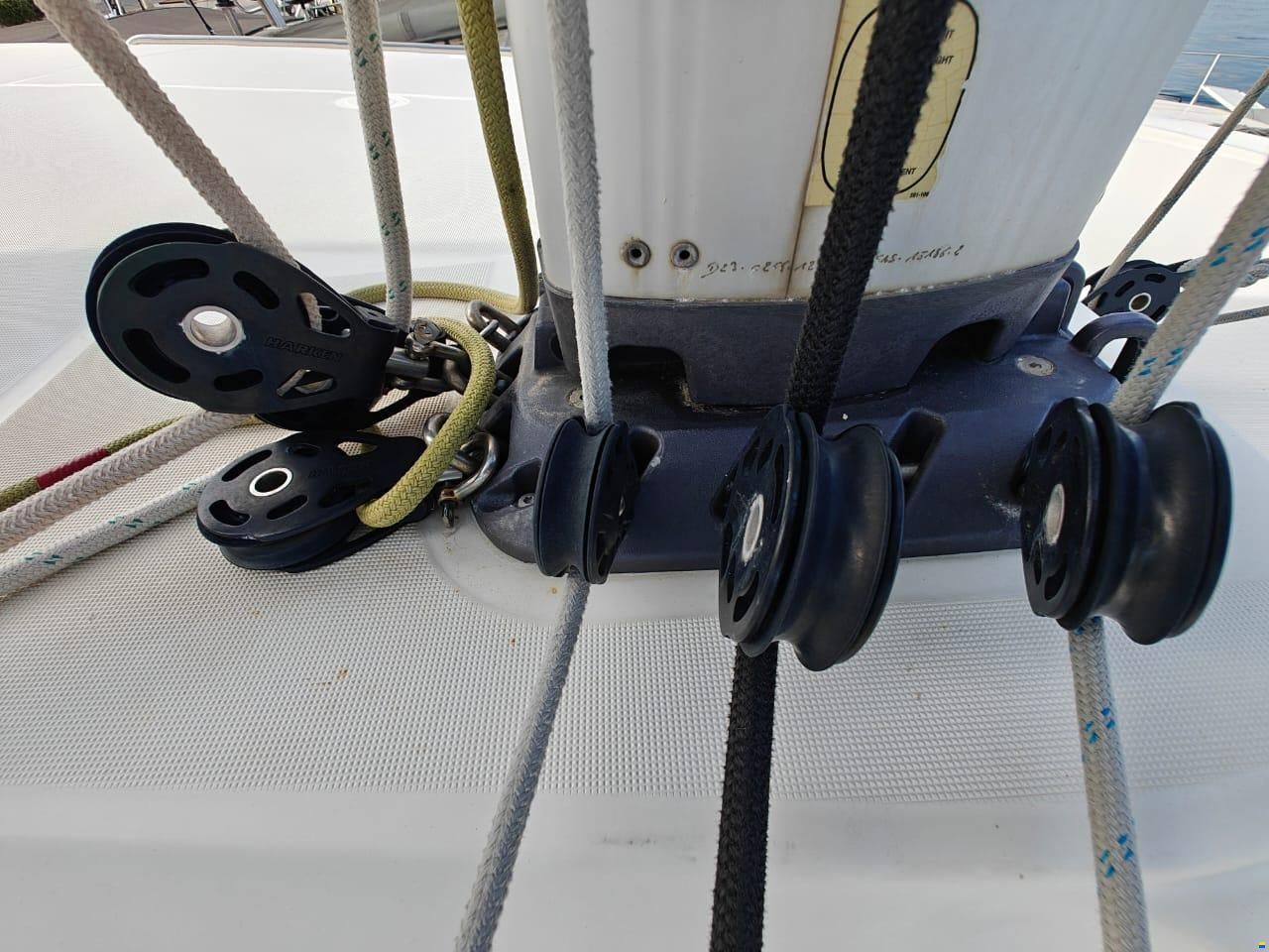 Lagoon 39