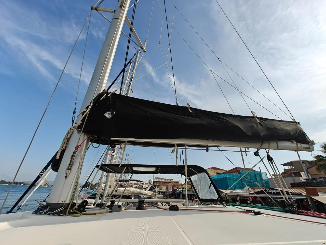 Lagoon 39