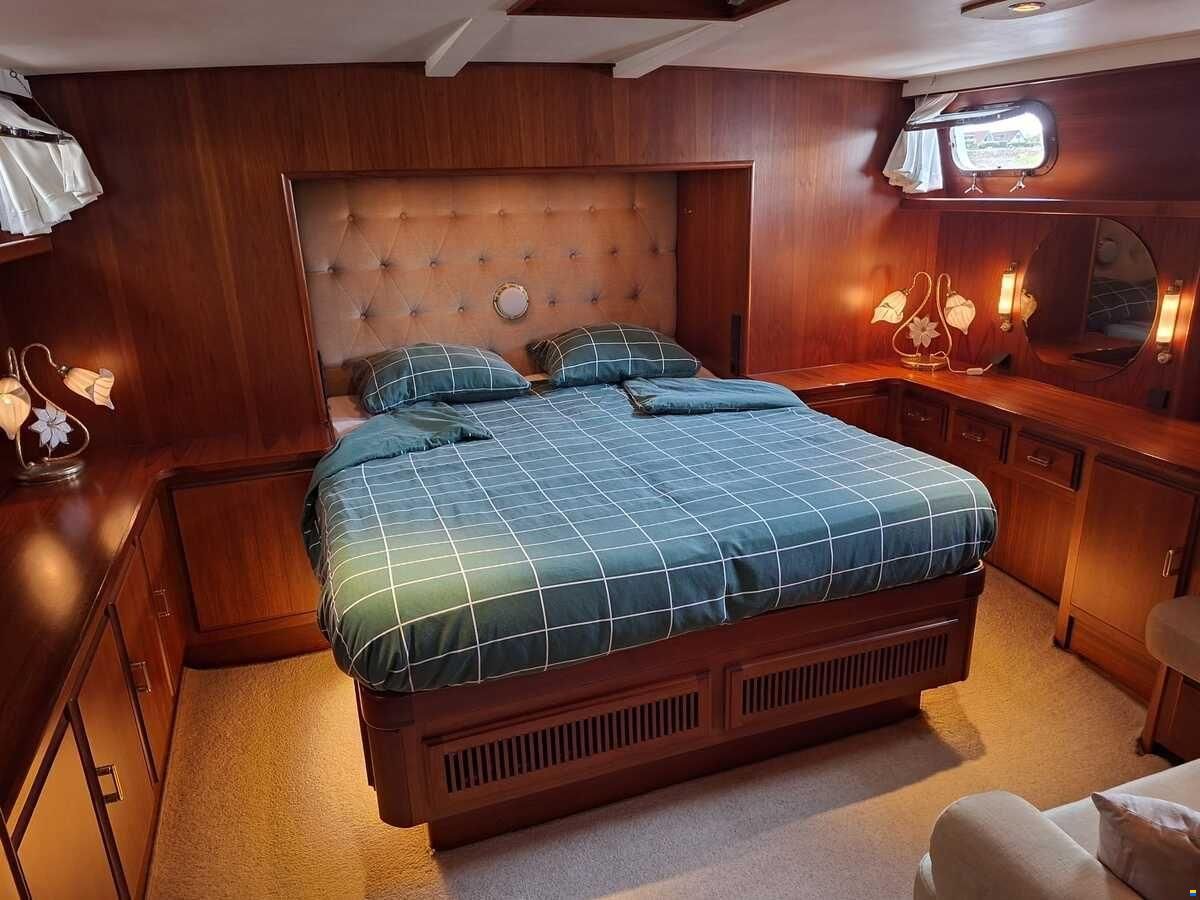 Super van Craft 1670