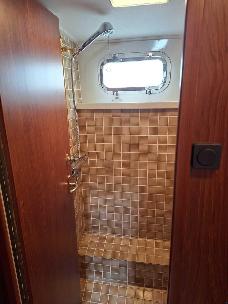 Super van Craft 1670