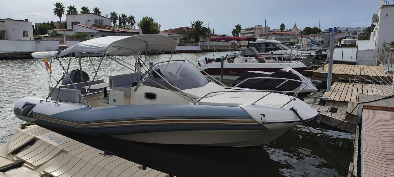 Zodiac NZ0 700 Cabin