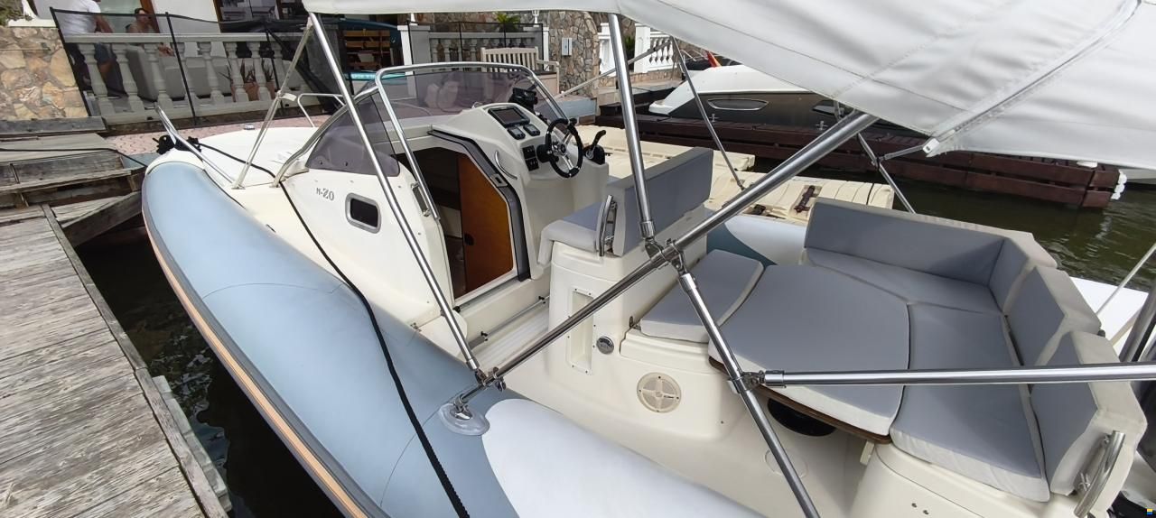 Zodiac NZ0 700 Cabin