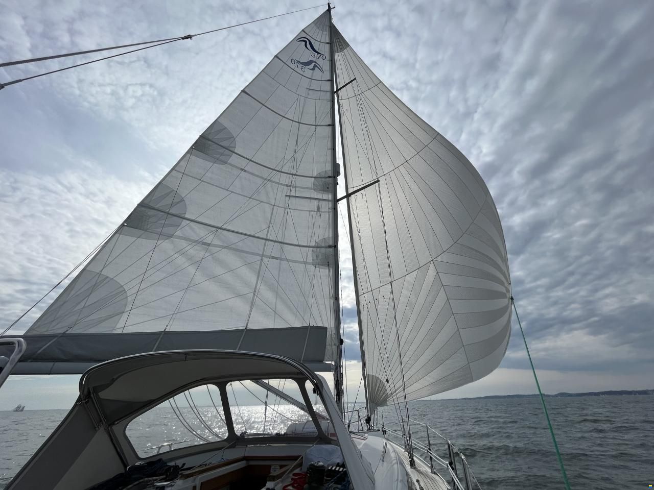 Hanse 370