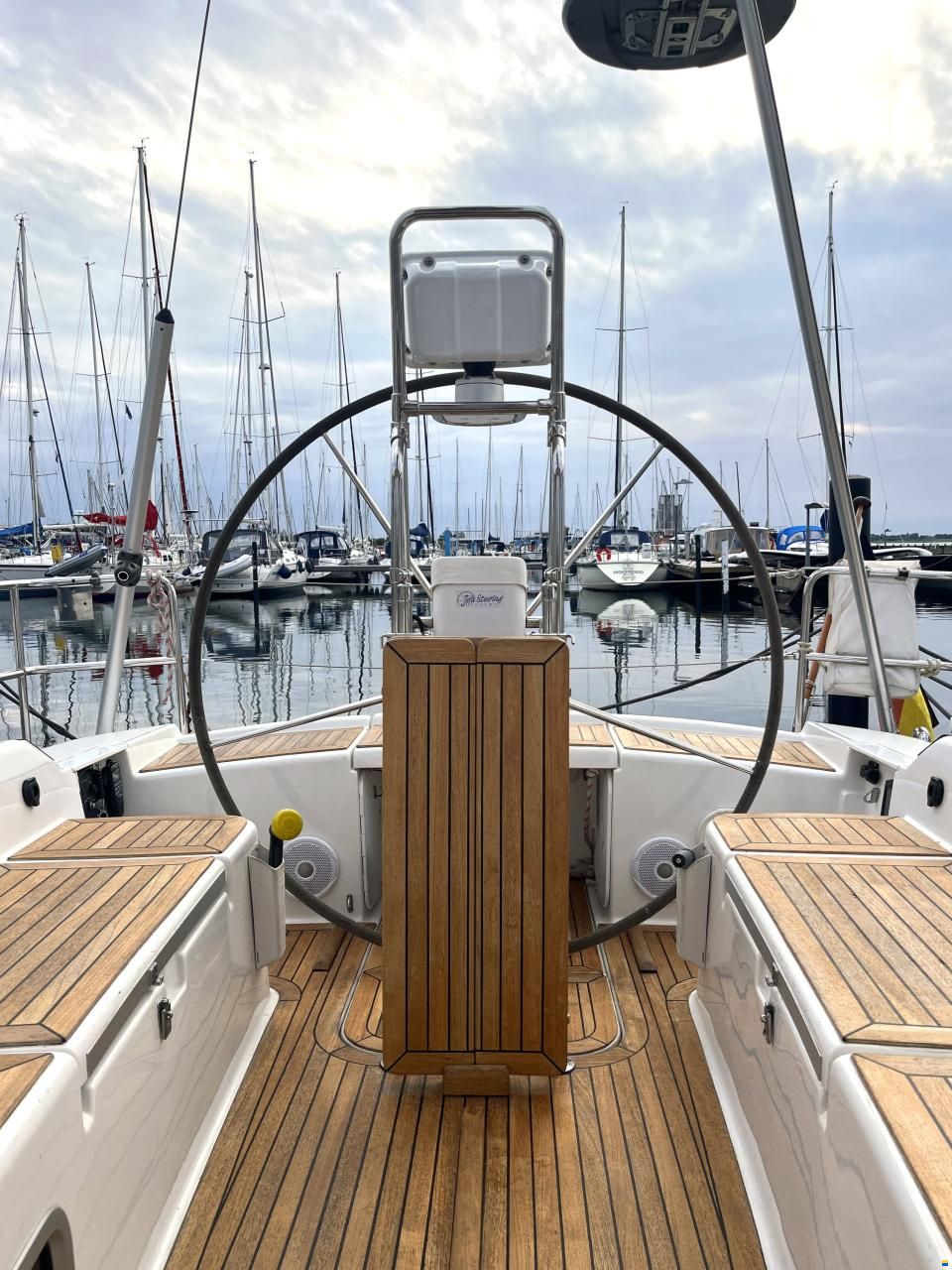 Hanse 370