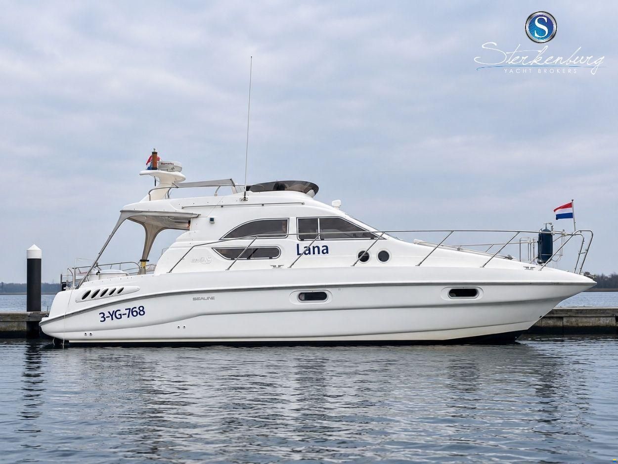 Sealine F330 Statesman