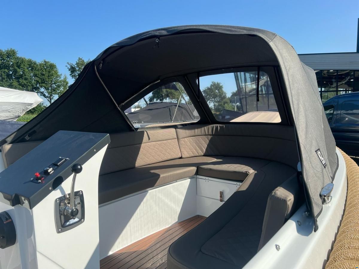 Maxima 600 Tender