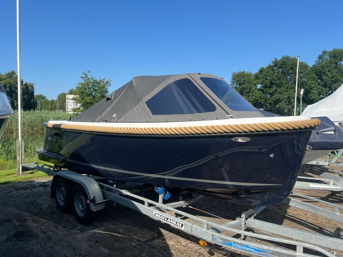 Maxima 600 Tender