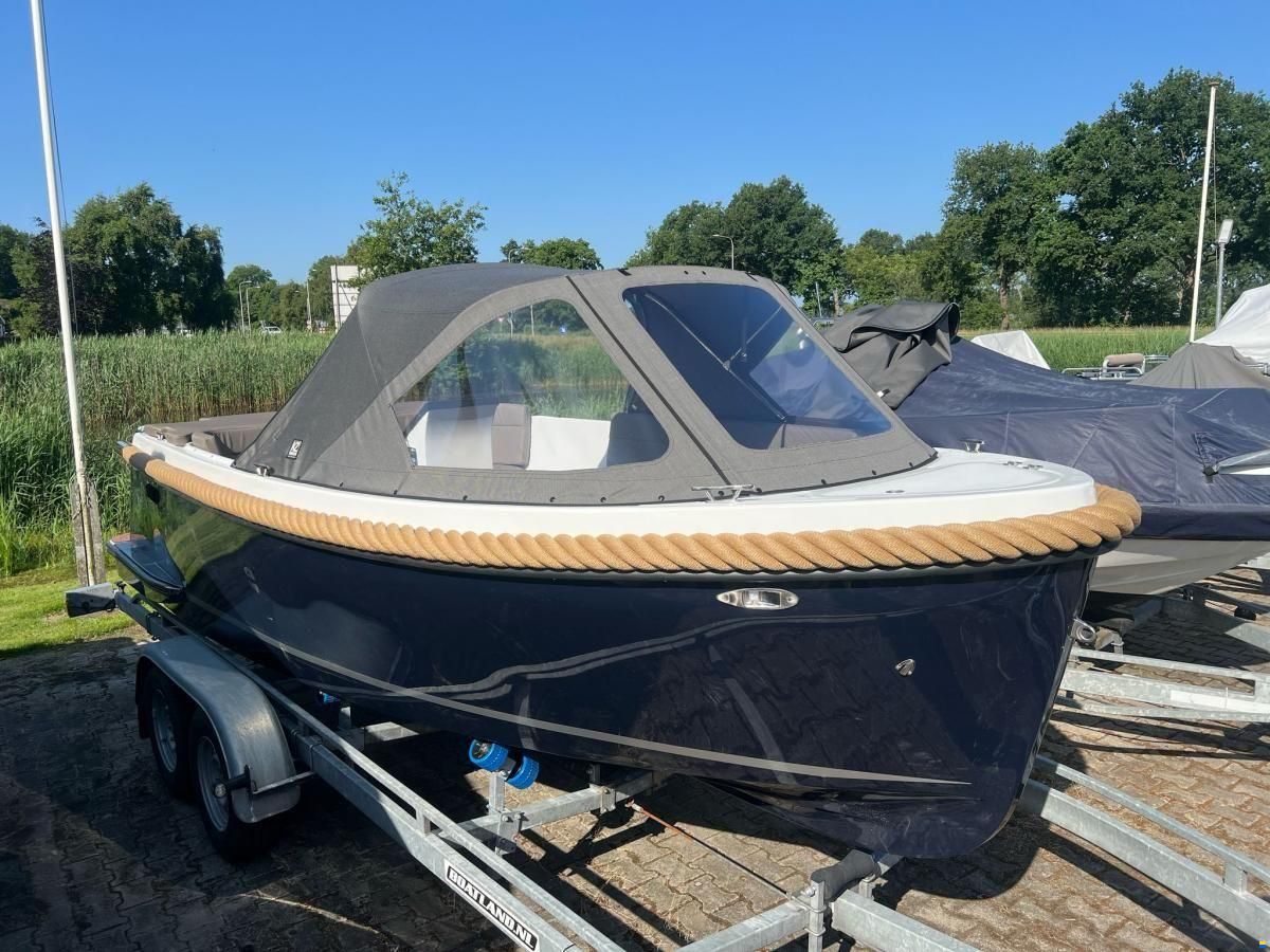 Maxima 600 Tender