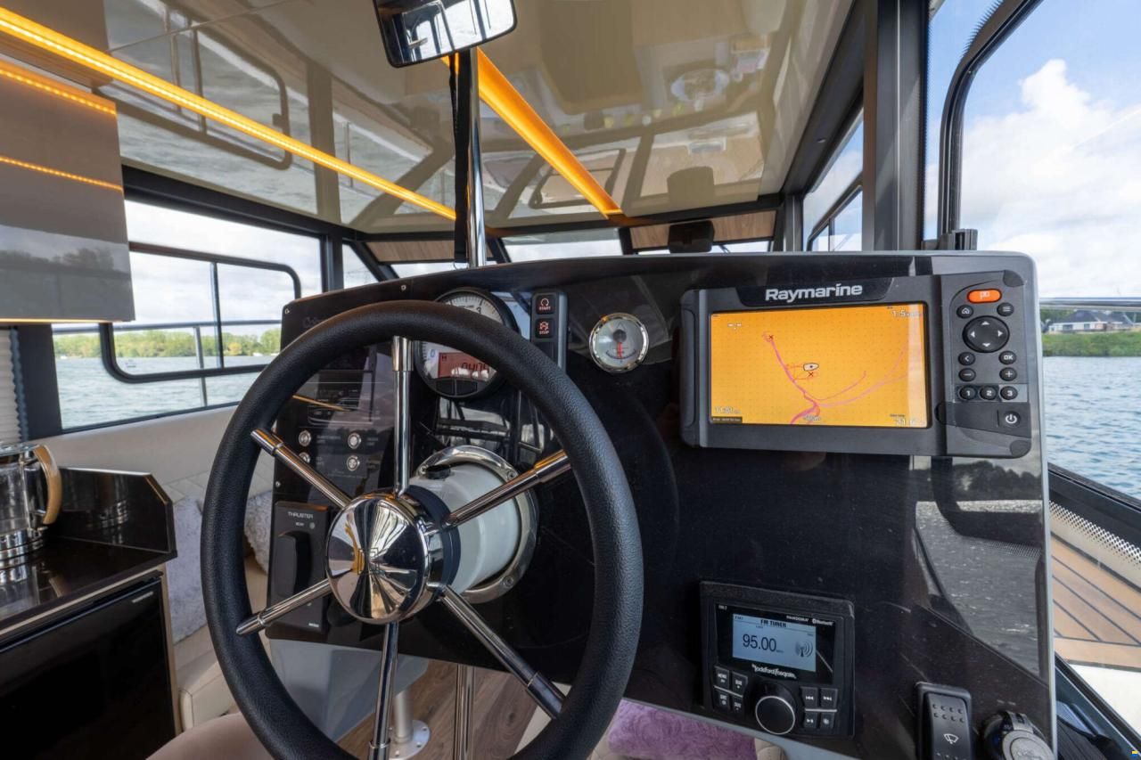Cobra Futura 40 Grand Horizon