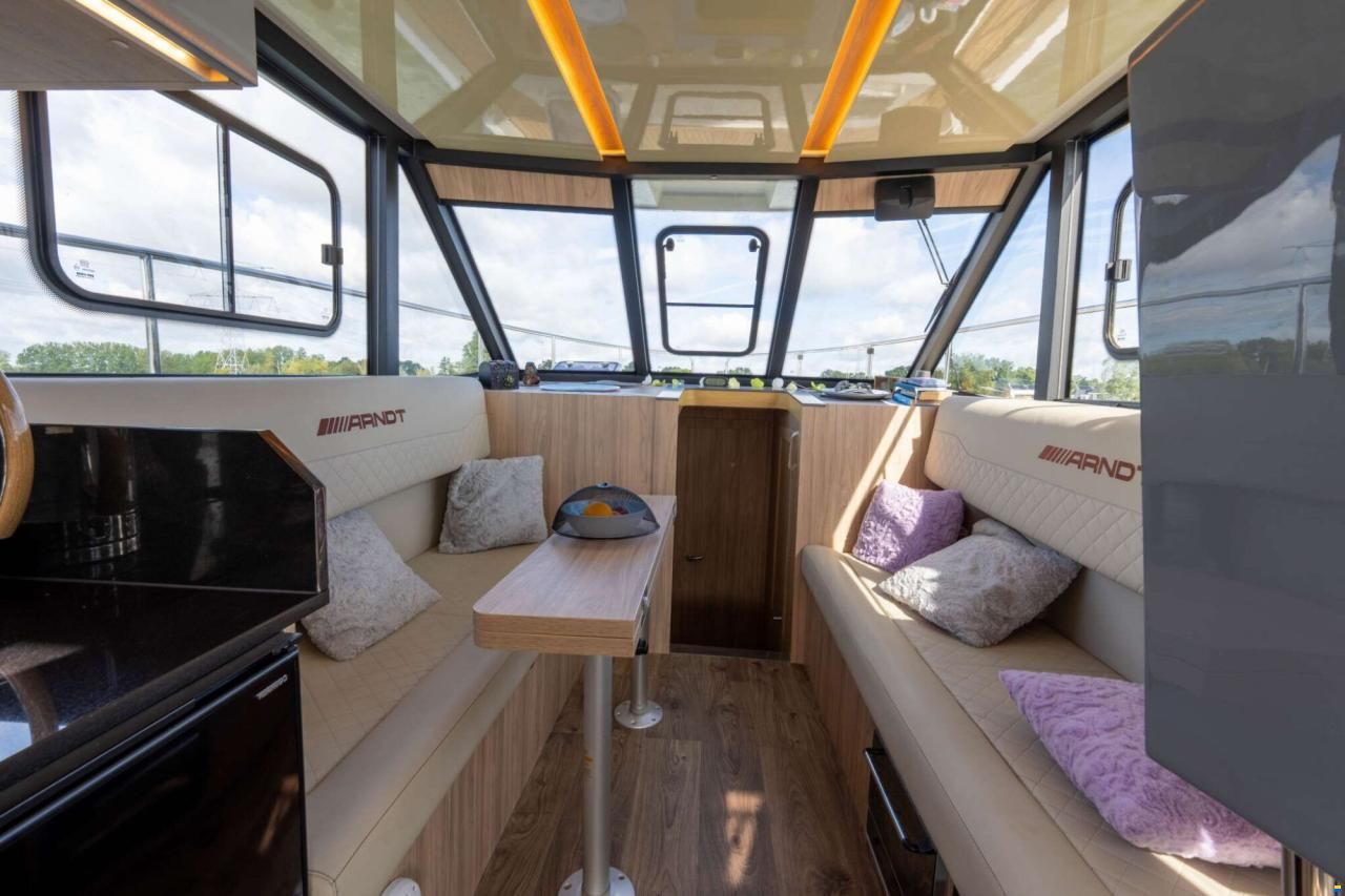 Cobra Futura 40 Grand Horizon