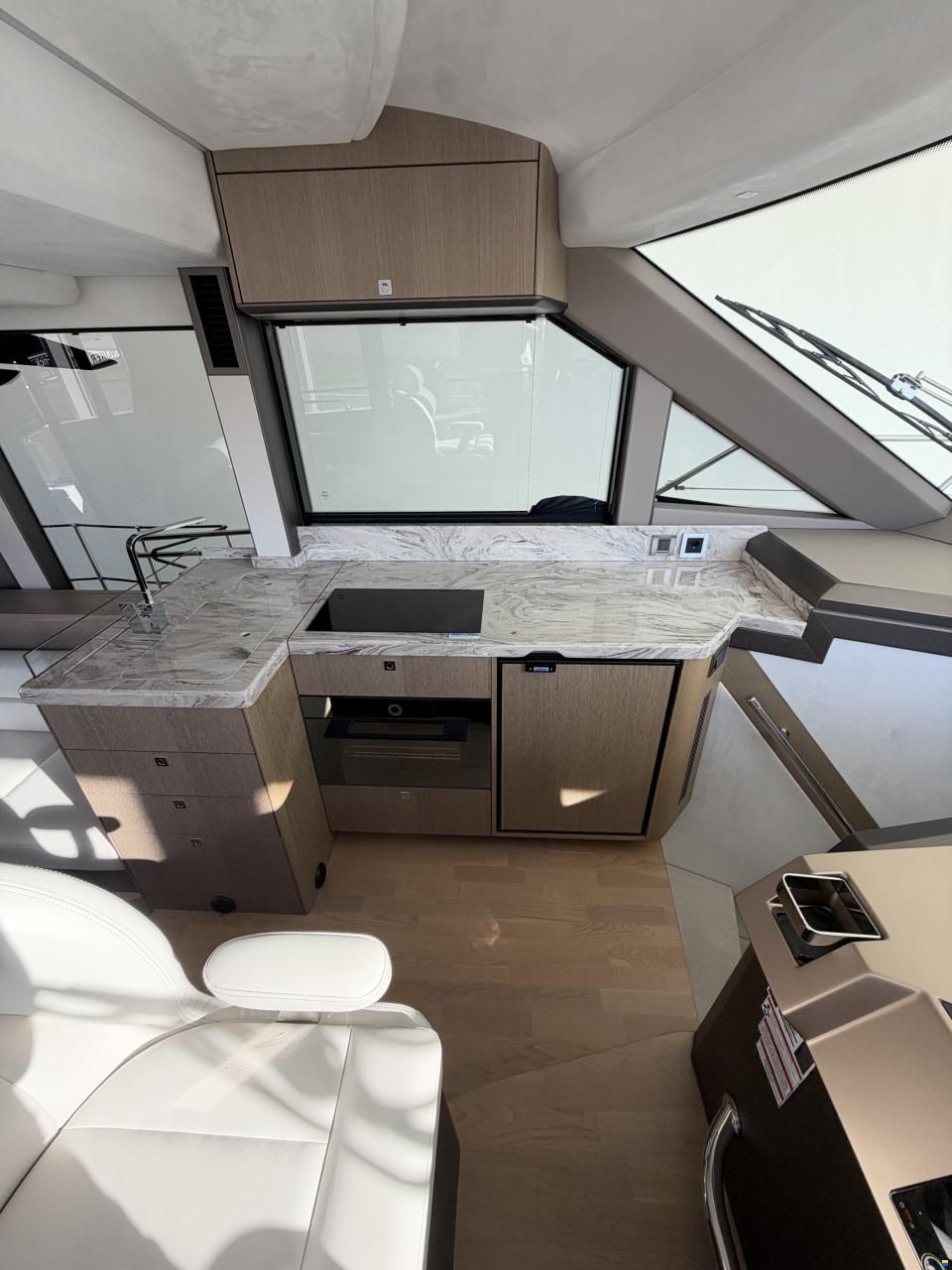 Galeon 400 Fly