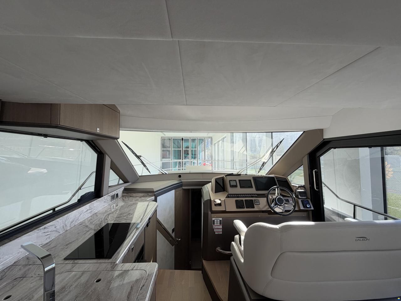 Galeon 400 Fly
