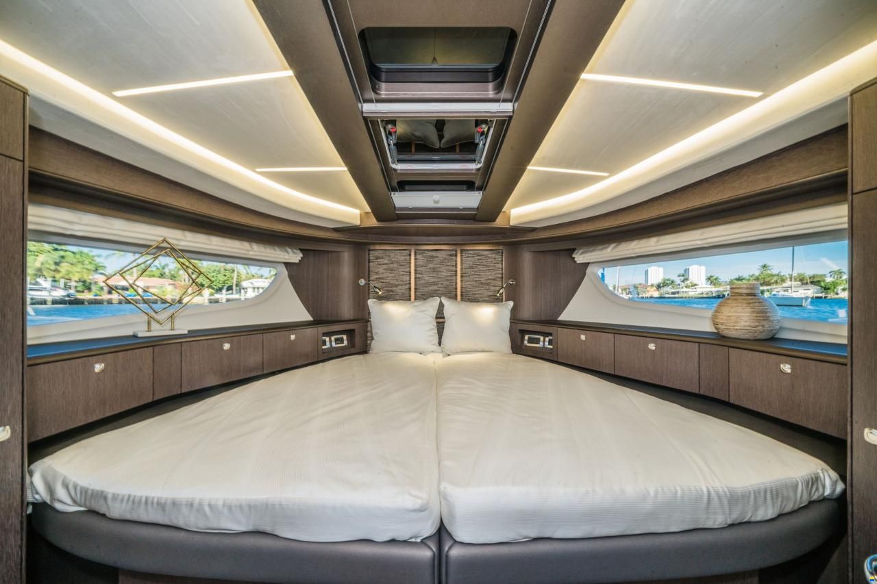 Galeon 400 Fly