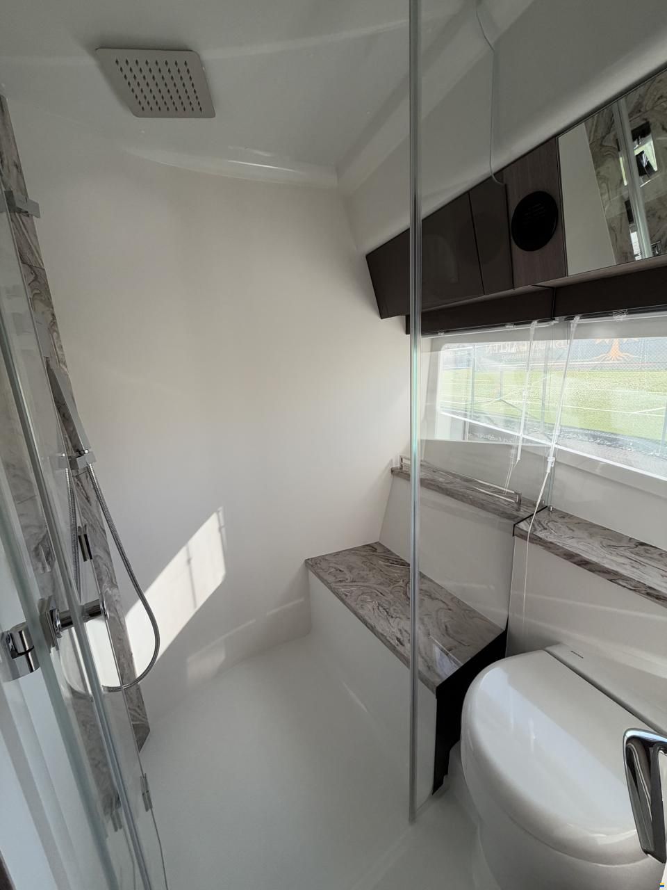 Galeon 400 Fly