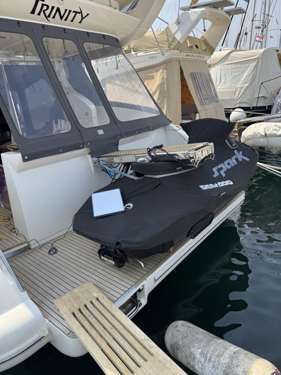 Azimut 43 Fly