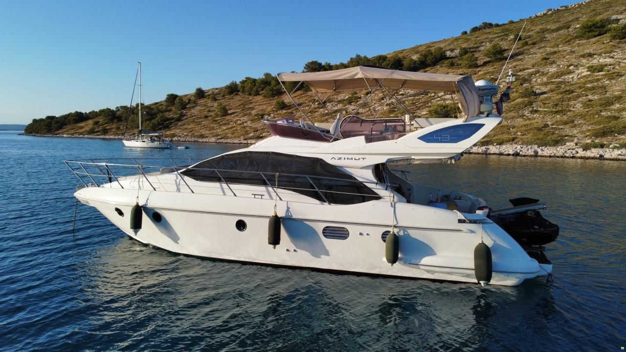 Azimut 43 Fly