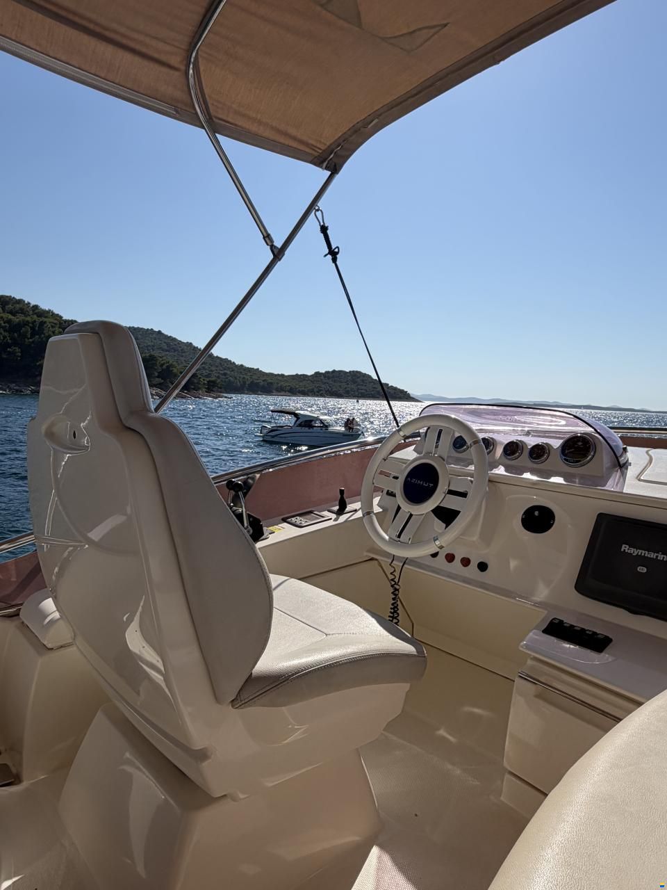 Azimut 43 Fly