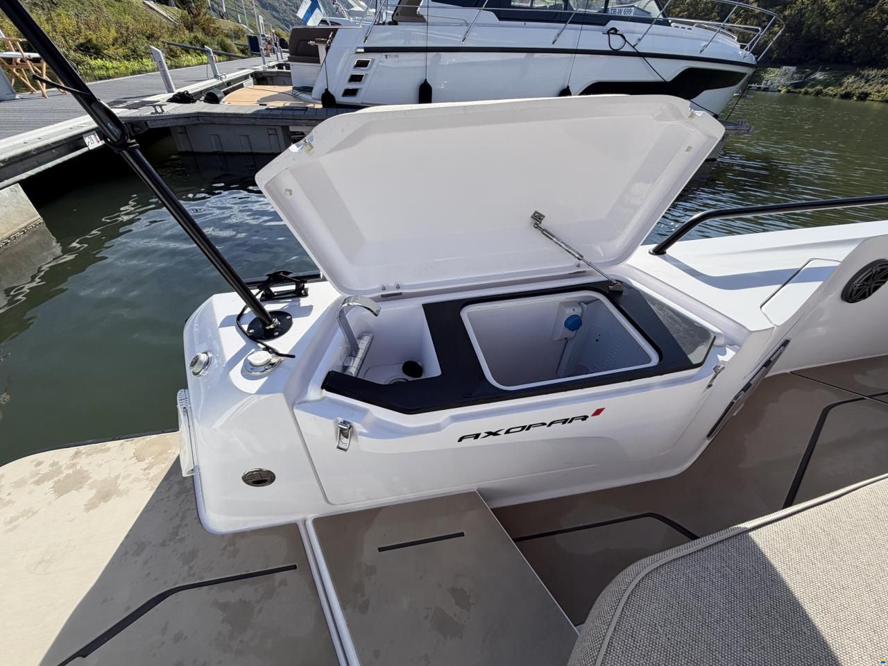 Axopar 37 Sun-Top