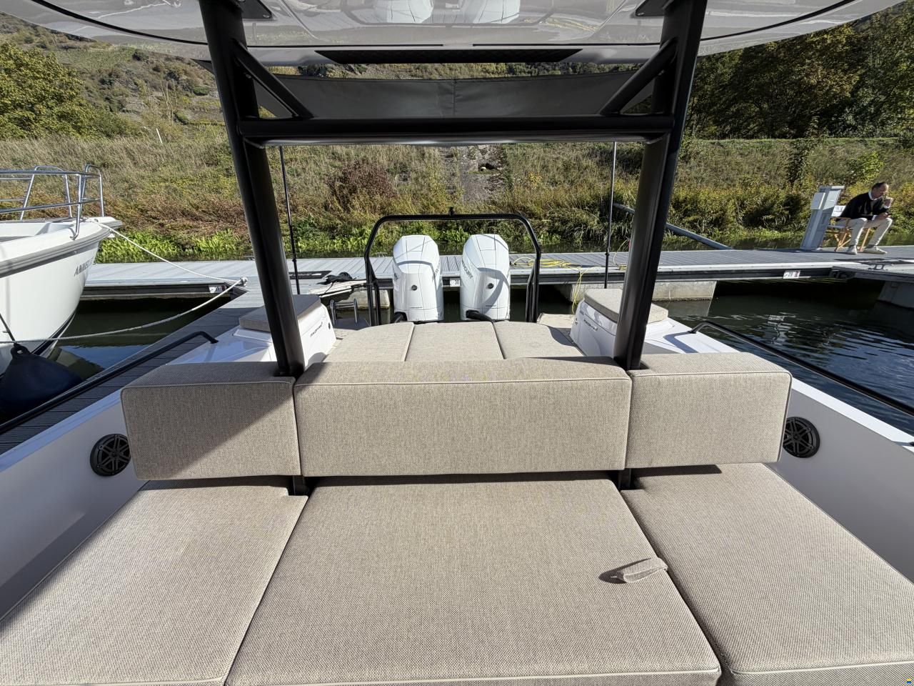 Axopar 37 Sun-Top