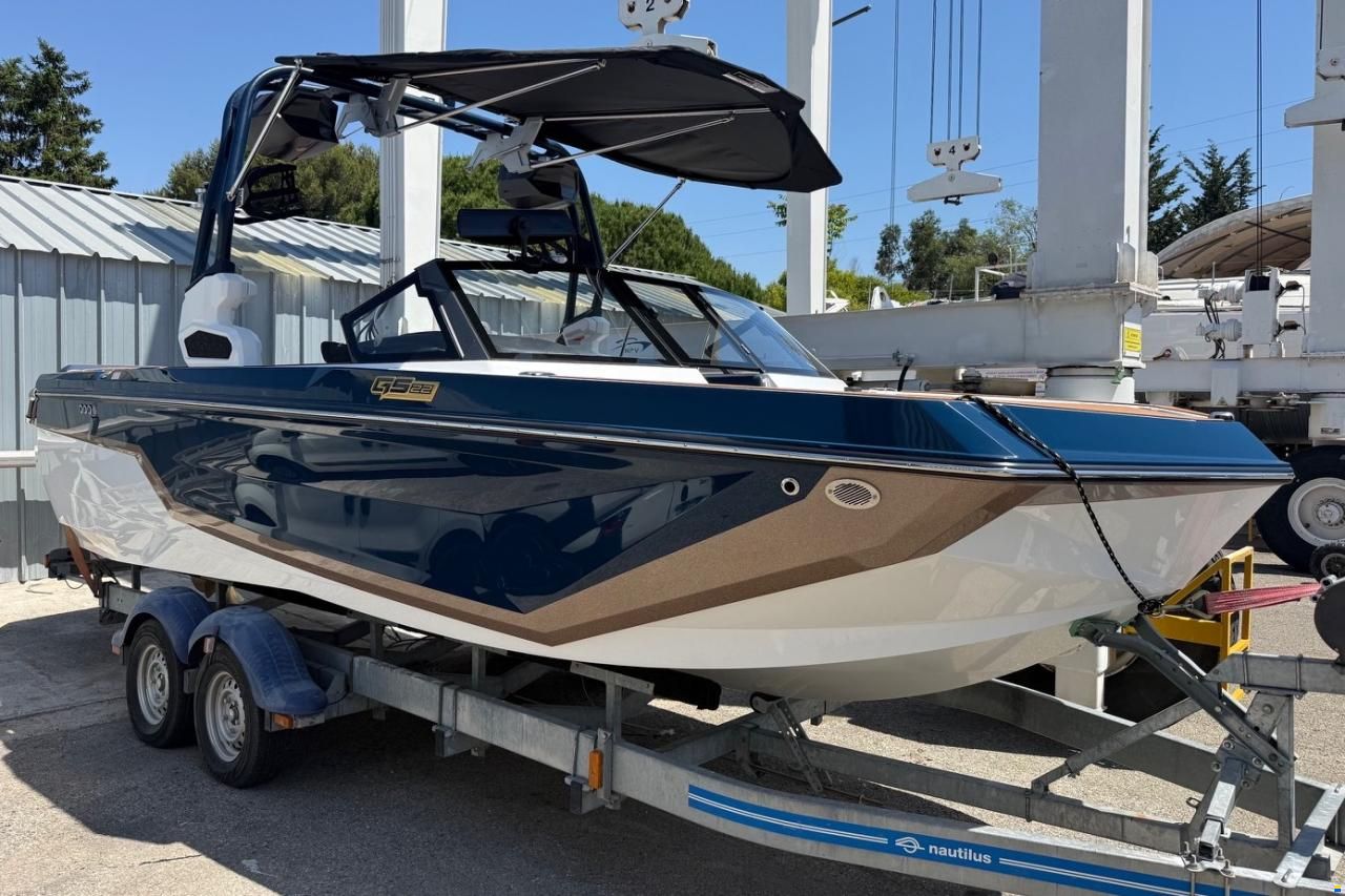 Correct Craft Super Air Nautique GS22