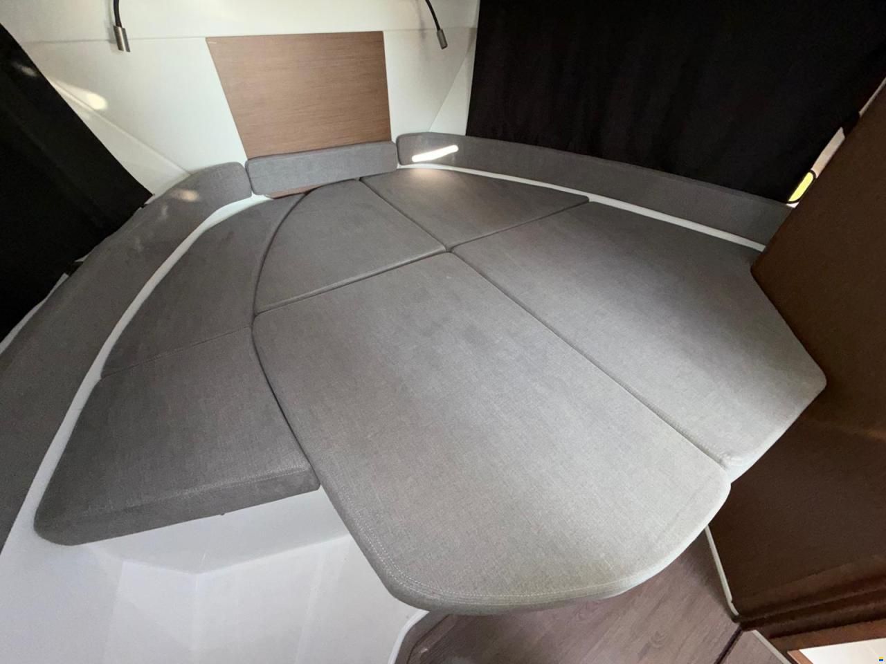 Beneteau Antares 9