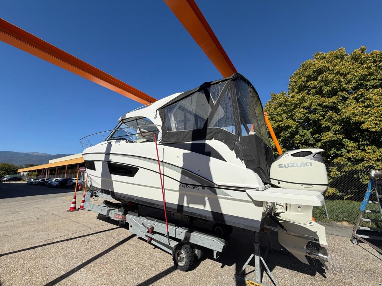 Beneteau Antares 9