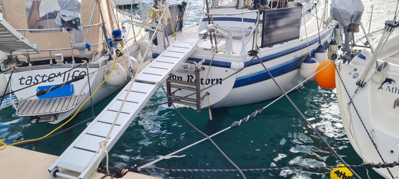 Coronado 35 Ketch