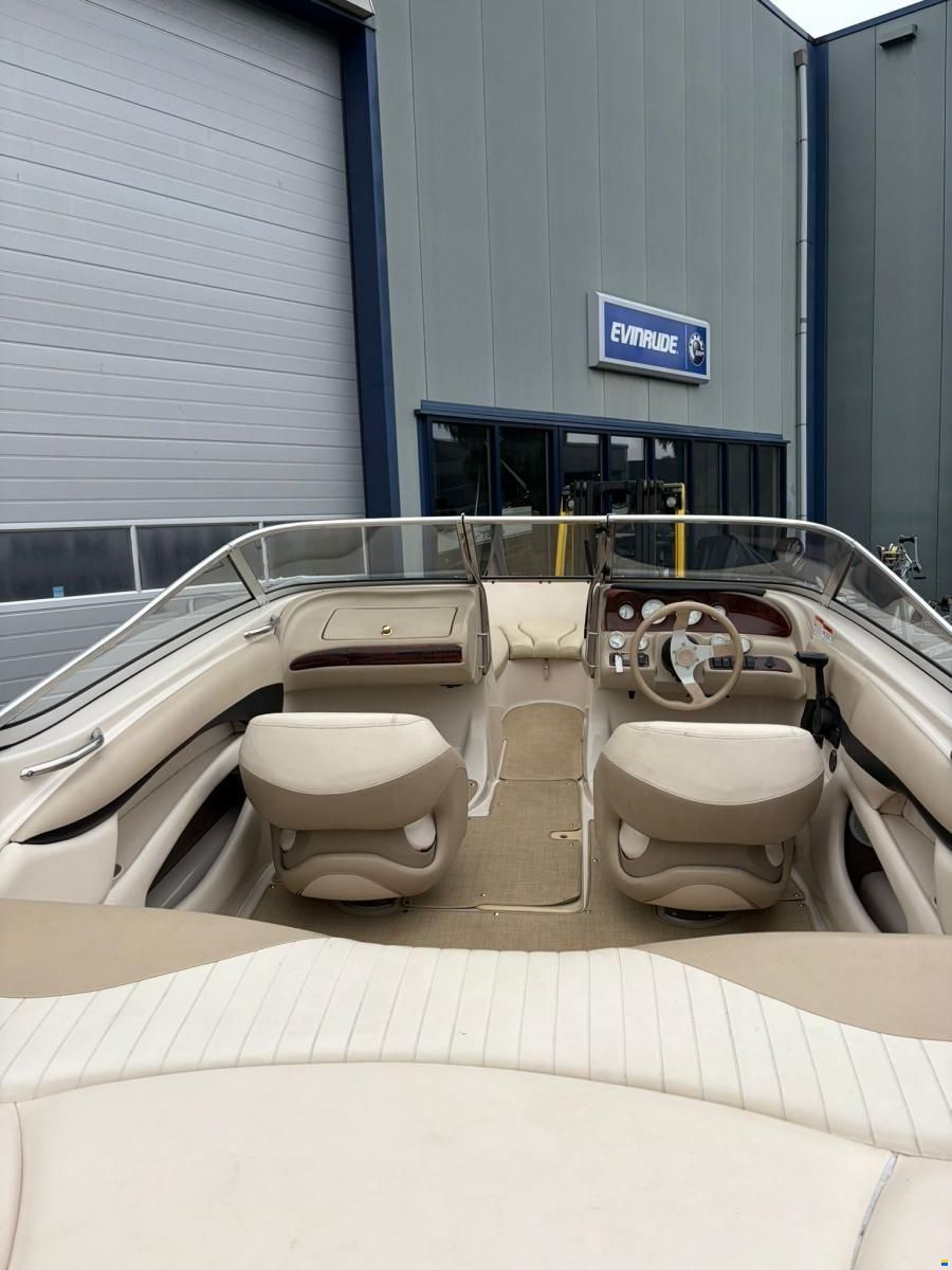 Glastron GX185 Bowrider