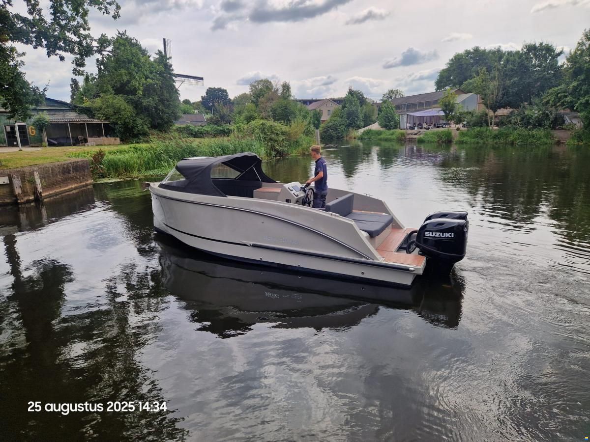 Maxima 680 Sport Lounge