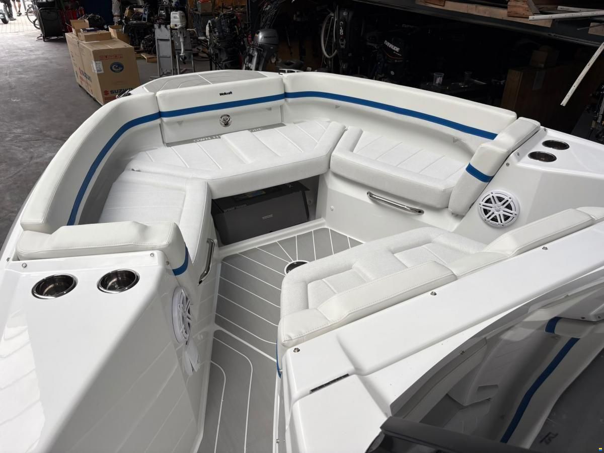 Wellcraft 28 T-Top Sport