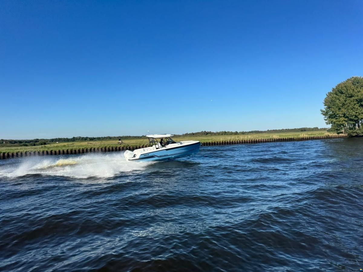 Wellcraft 28 T-Top Sport