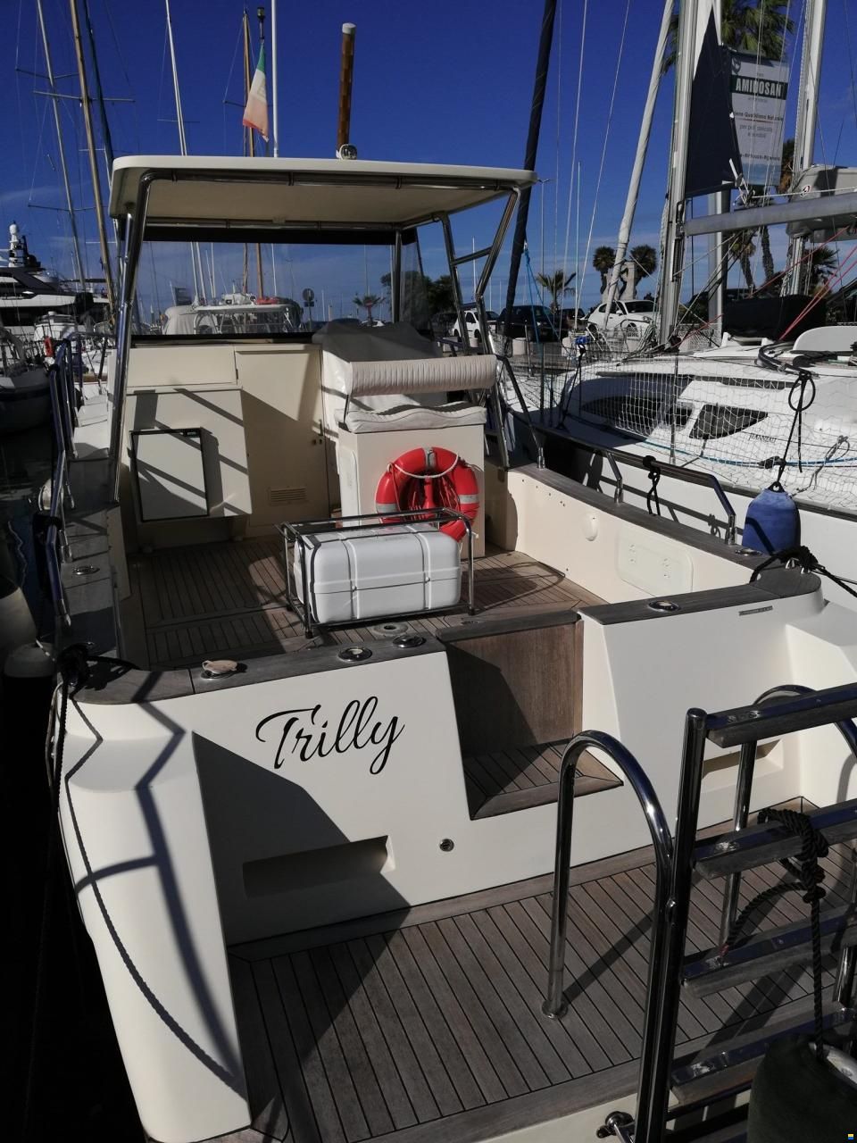 Javazzo 950 FISHER
