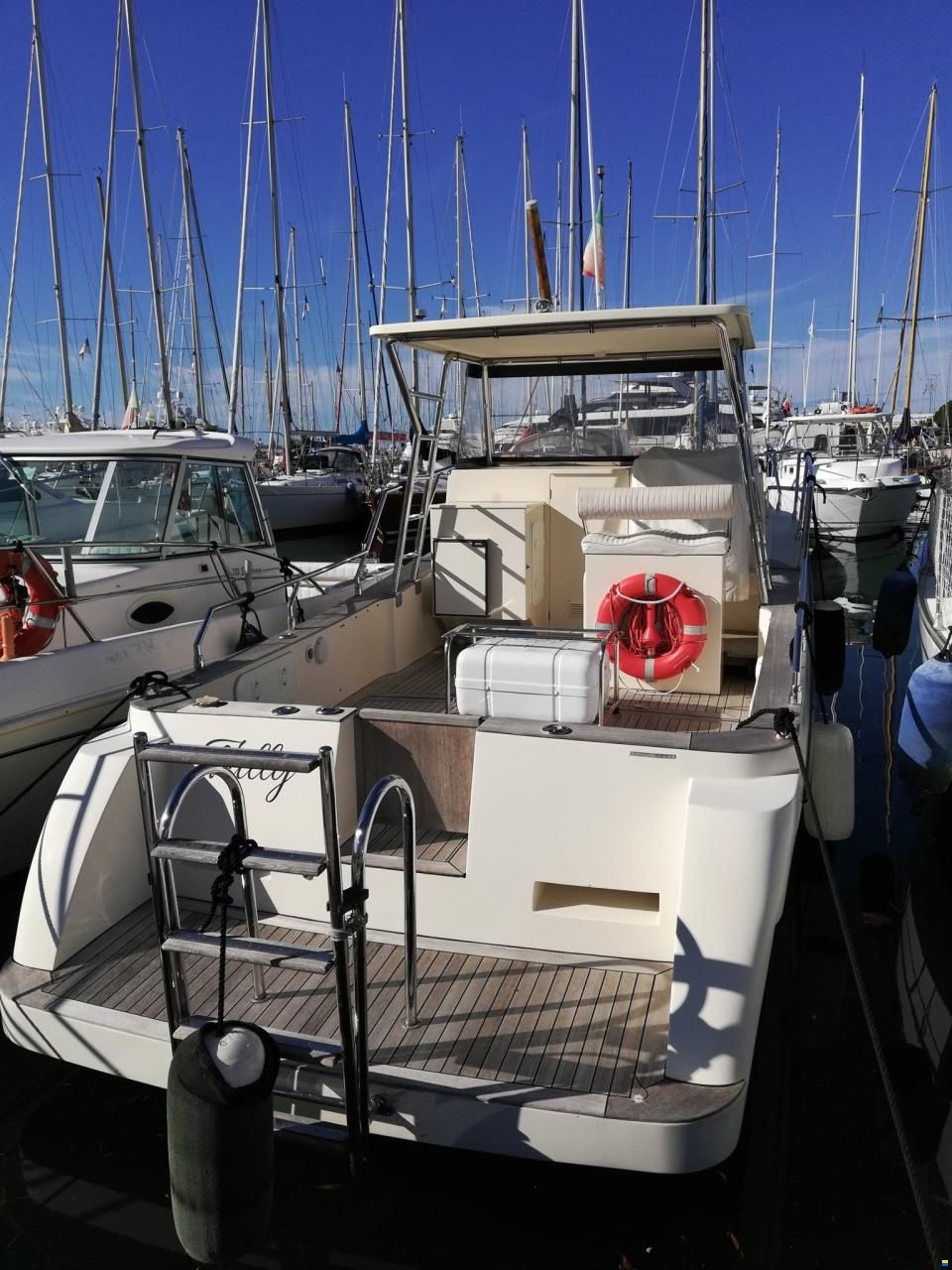 Javazzo 950 FISHER