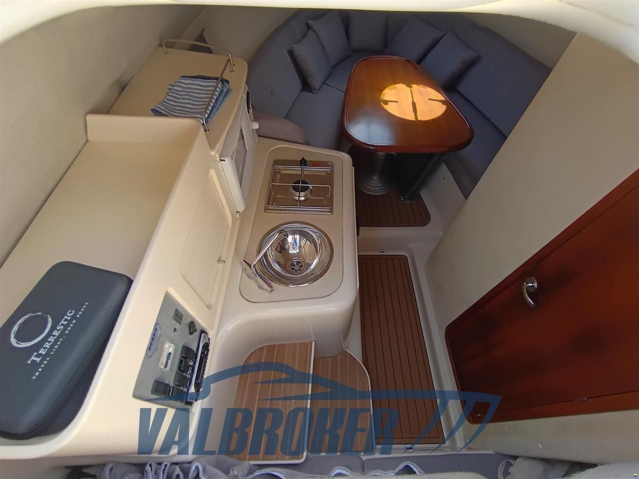 Sessa OYSTER 25